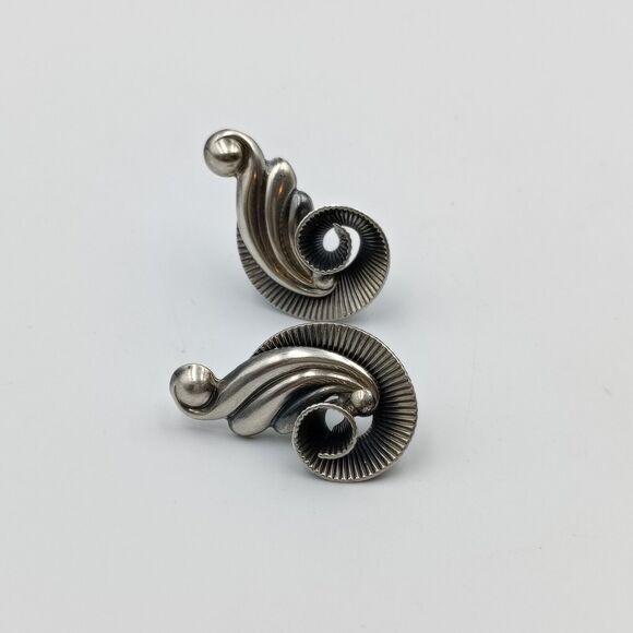 Vintage Danecraft Sterling Silver 925 Art Deco Floral Motif Screw Back Earrings - Picture 4 of 14